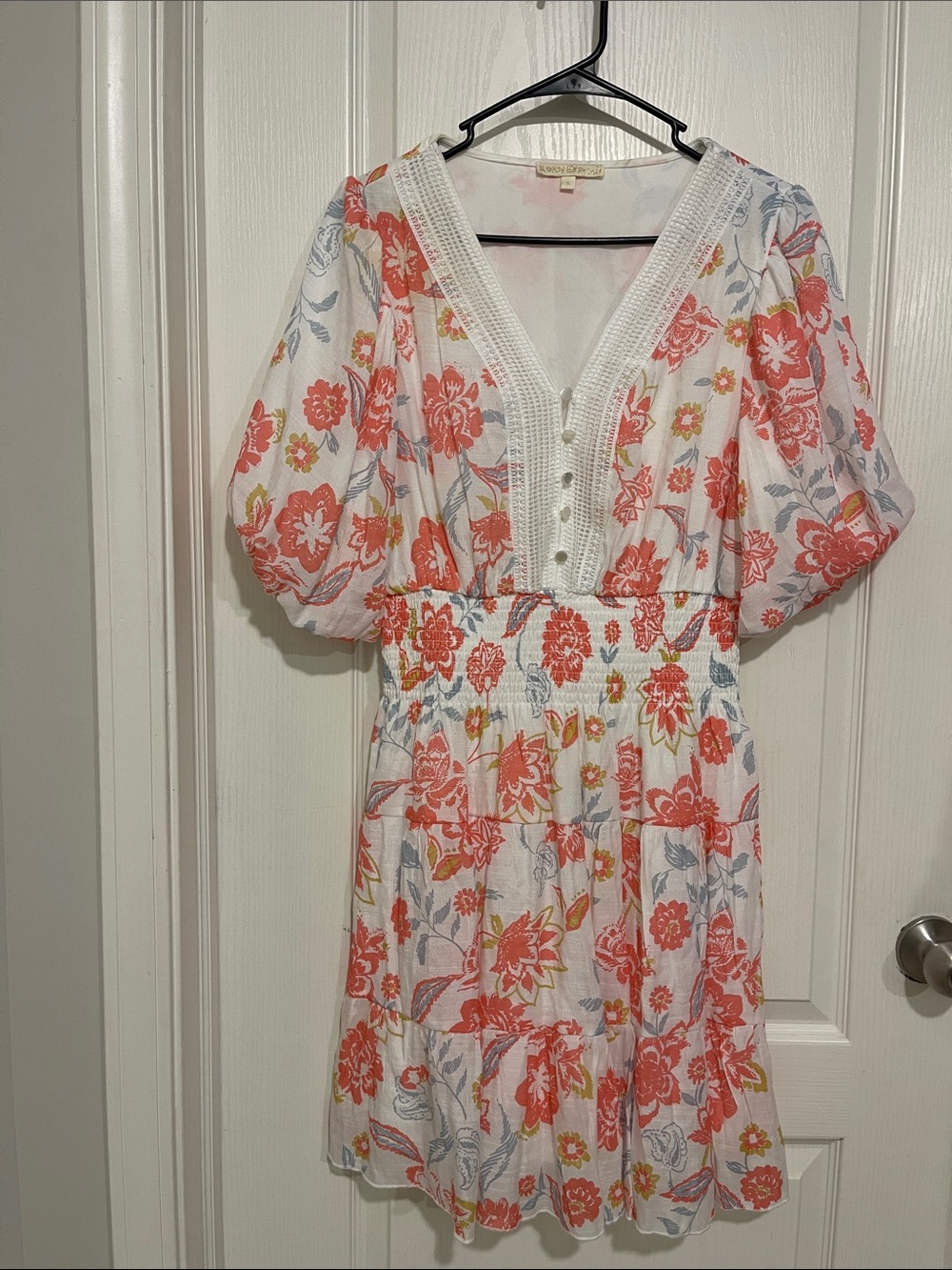 Floral Puff-Sleeve V-Neck Dress - Coral on White